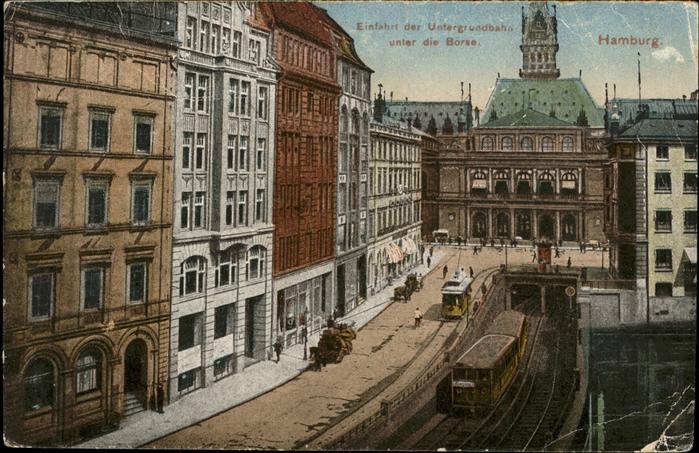 HAMBURG  CITY Untergrundbahn Einfahrt