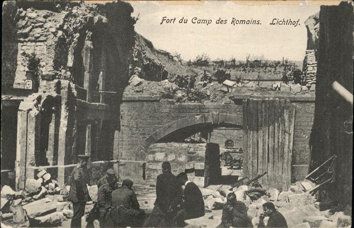 Camp des Romains Fort
Lichthof