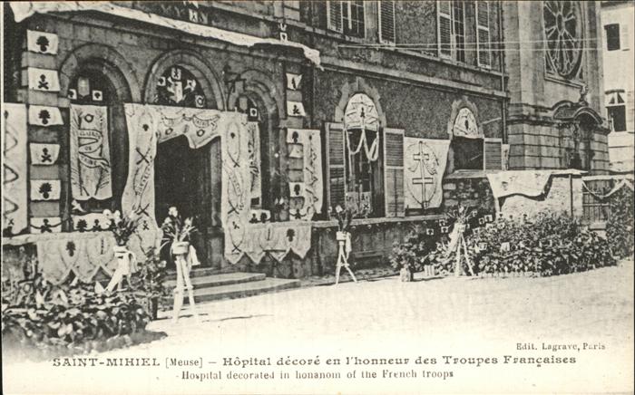 Saint-Mihiel Hopital decore en L_honneu des Troupes