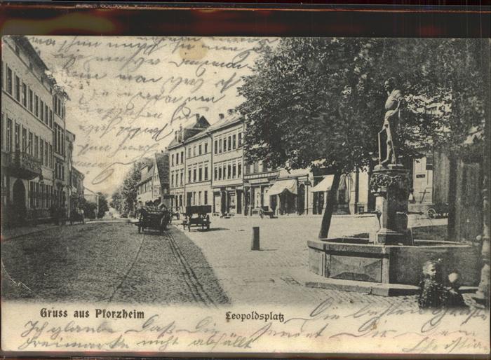 Pforzheim Leopoldsplatz mit Brunnen