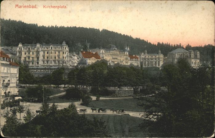 Marienbad Tschechien Boehmen Kirchenplatz Pferdedroschken
