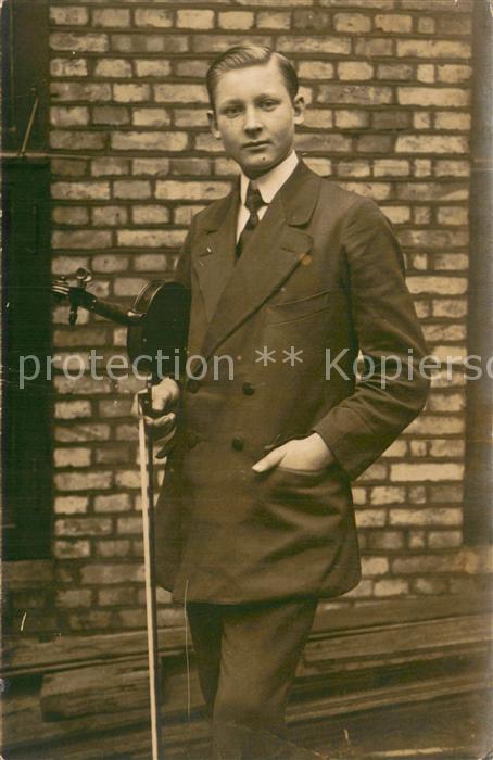 Neumuenster Schleswig-Holstein Hans Hold Portrait