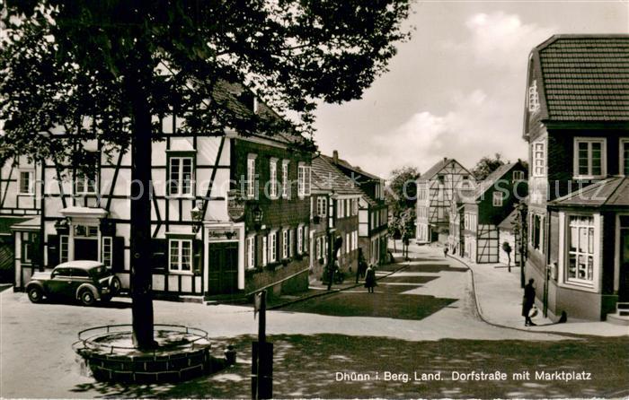Dhuenn Wermelskirchen Dorfstrasse mit Marktplatz