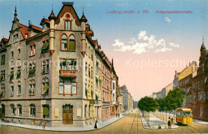 Ludwigshafen Rhein Prinzregentenstrasse mit Strassenbahn