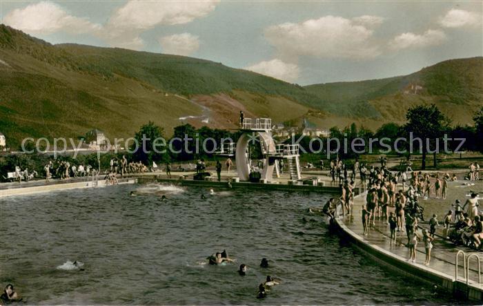 BERNKASTEL-KUES Berncastel Rheinland-Pfalz Schwimmbad