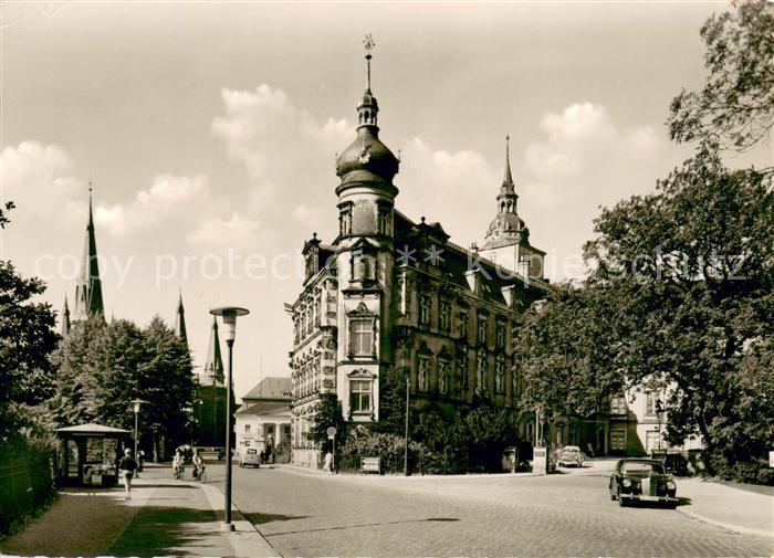 Oldenburg Niedersachsen Schloss und Lamberthikirche mit Kiosk