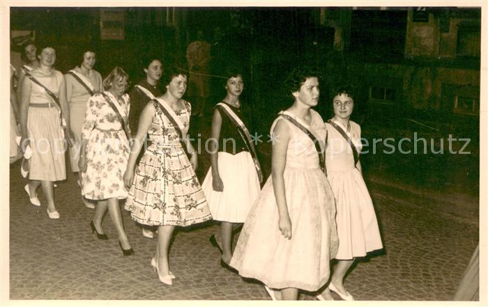 Gross-Umstadt Junge Frauen Festzug