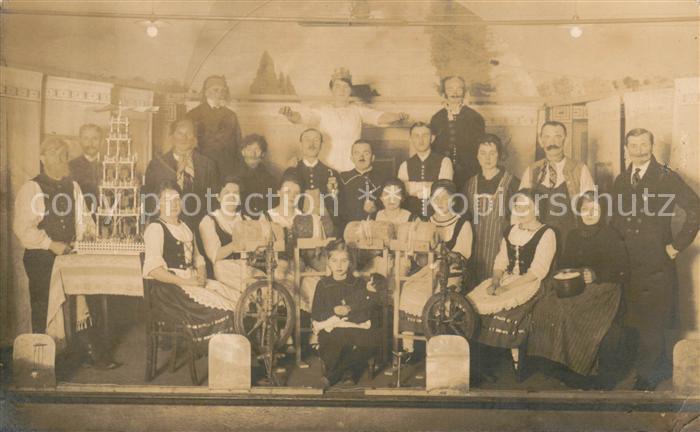 Grossschirma Gruppenfoto Spinnenei