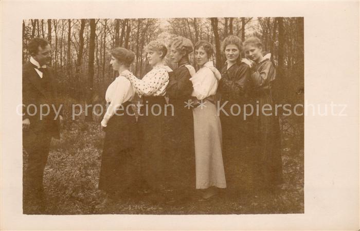 Katzenbusch Recklinghausen Frauenfoto beim Park-Restaurant