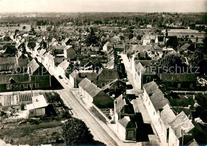 Breil-sur-Merize Le Fliegeraufnahme Route de Connerre et entree du Bourg