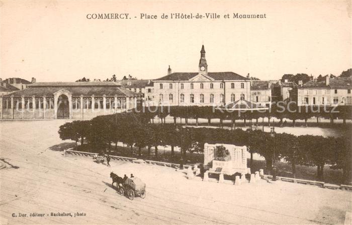 Commercy 55 Meuse Place de l’Hotel de Ville et Monument