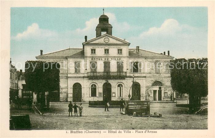 Ruffec 16 Charente Hotel de Ville Place d Armes