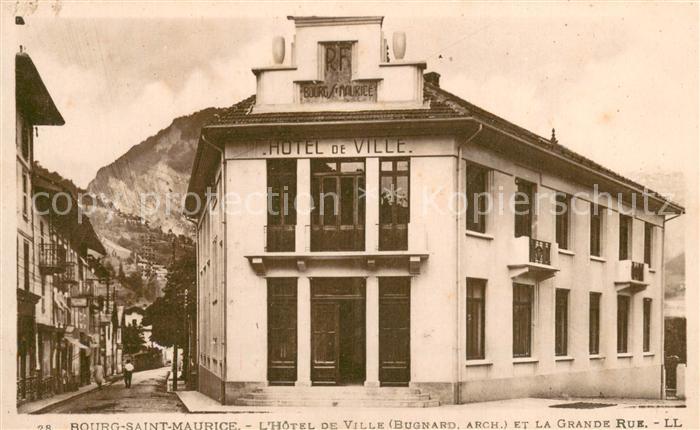 Bourg-Saint-Maurice Hotel de Ville et la Grande Rue