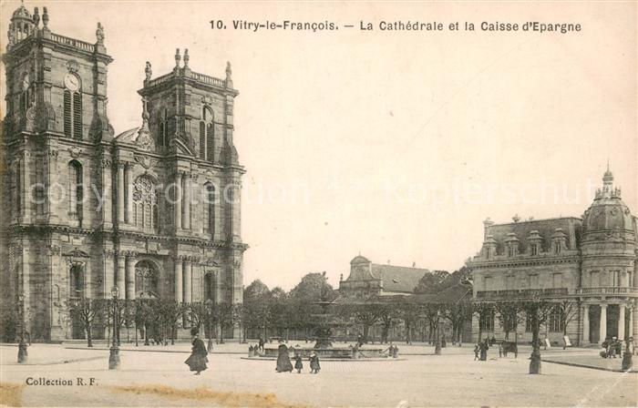 Vitry-le-Francois La Cathedrale et la Caisse d_Epargne