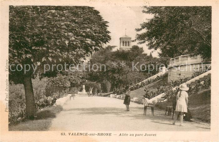 Valence-sur-Baise Allee au parc Jouvet