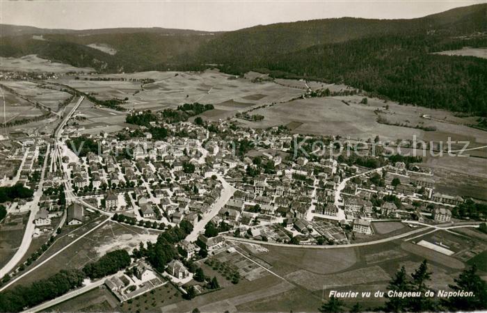 Chapeau Fleurier vu du Chapeau de Napoleon
