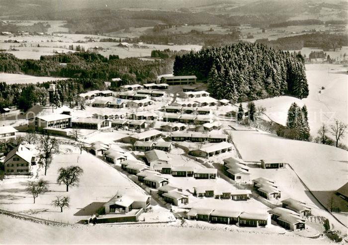 Lindenberg Allgaeu Familienferiendorf Nadenberg Fliegeraufnahme