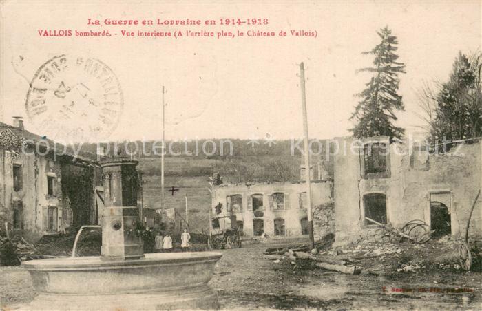 Vallois Les apres bombarde Vue interieure A l’arriere plan le Chateau de Vallois