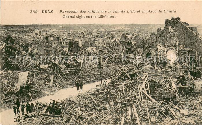 Lens Pas-de-Calais 62 Panorama des ruines sur la rue de Lille et la place du Can