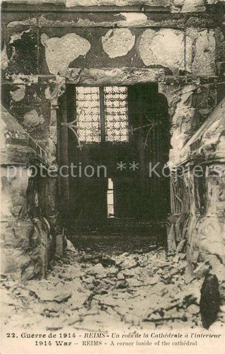 Reims 51 Guerre de 1914 Un coin de la Cathedrale a l'interieur