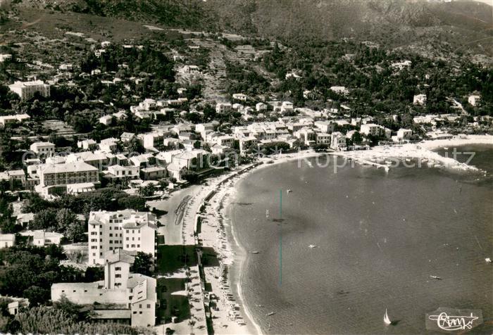Le Lavandou Vue aerienne de la Plage du Port et le Ville