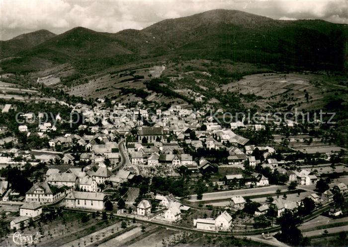 Uffholtz Vue generale aerienne En arrier plan la Chaine des Vosges