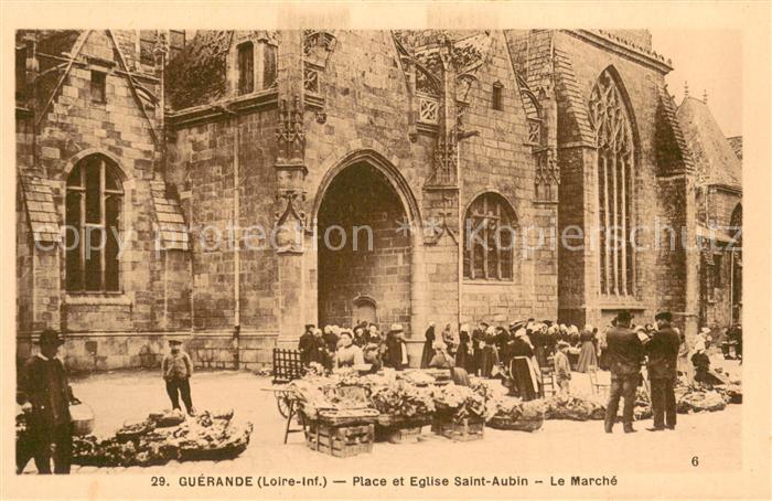 Guerande 44 Place et Eglise Saint Aubin Le Marche