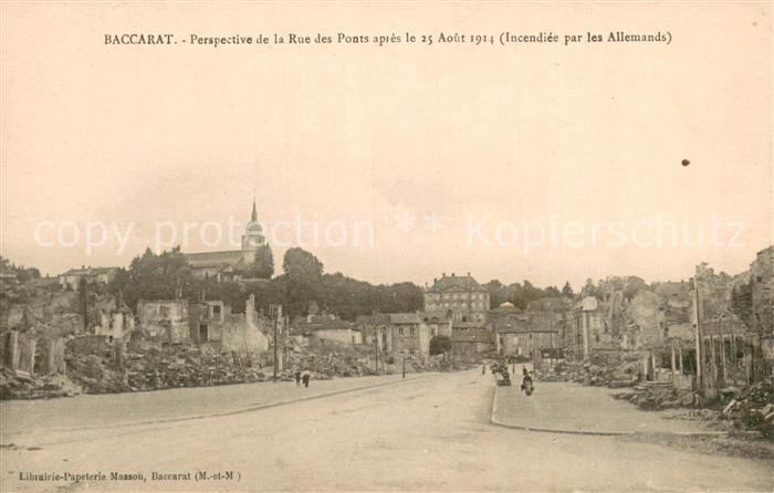 Baccarat 54 perspective de la Rue des Ponts apres le Aout 1914 Incendie par les