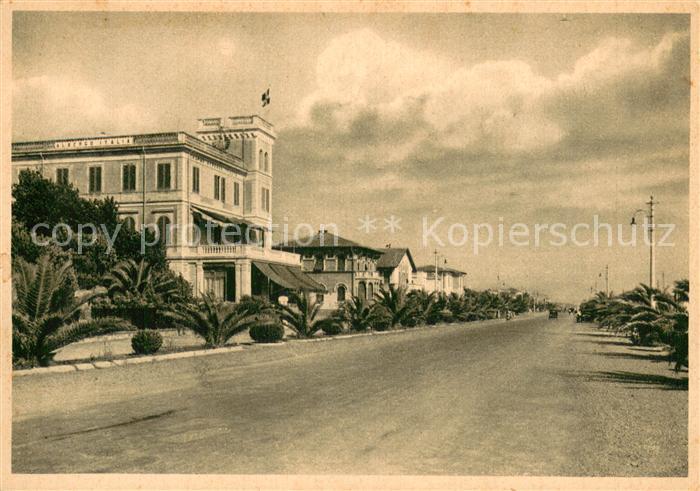 Marina di Massa IT Viale Litoraneo ed Albergo Italia