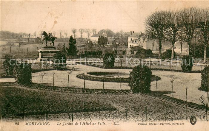 Mortagne-au-Perche Le Jardin de l Hotel de Ville