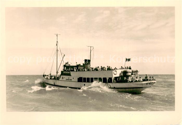 Warnemuende Ostseebad MS Undine bei Sturm