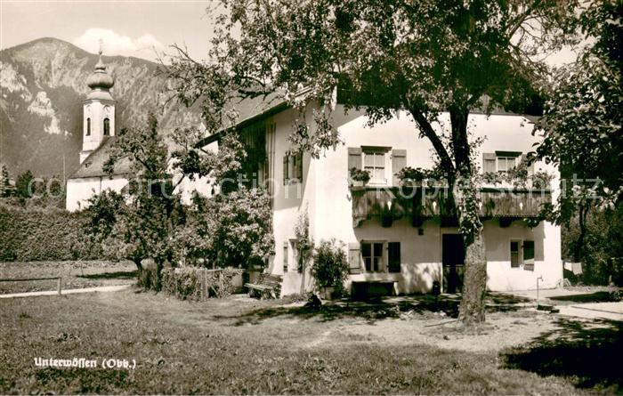 Unterwoessen Haus-Aussenansicht m. Kirche
