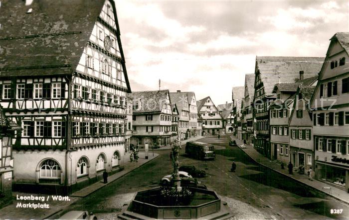 Leonberg Wuerttemberg Marktplatz Brunnen