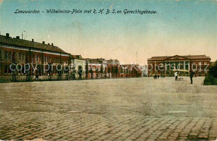 Leeuwarden NL Wilhelmina Plein met RHBS en Gerechtsgebouw