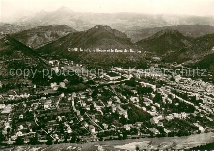 Digne-les-Bains La ville la Bléone et la Barre des Dourbes vue aérienne