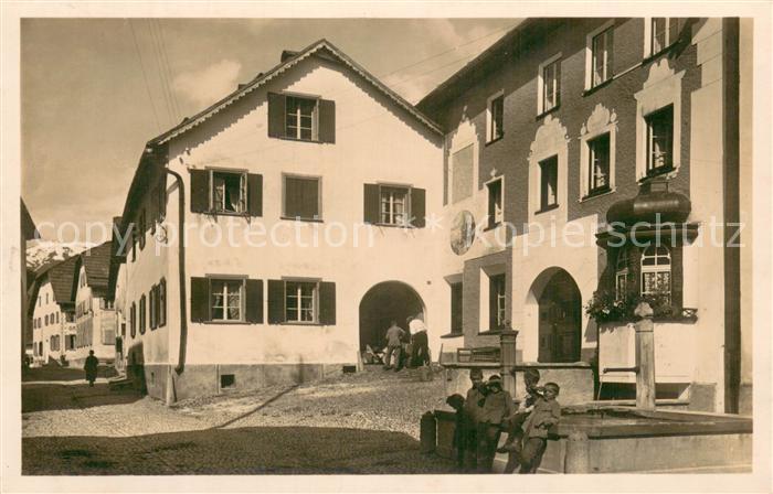 Scanfs GR Malerisches Motiv Dorfstrasse Brunnen