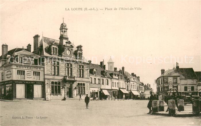 La Loupe 28 Place de l Hôtel de Ville