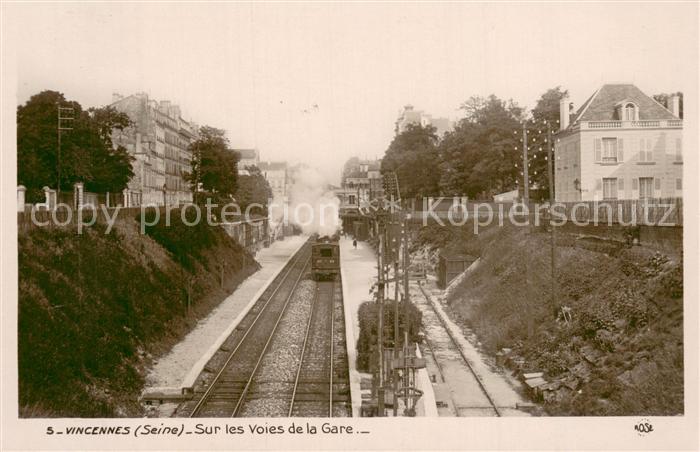 Vincennes 94 Sur les Voies de la Gare