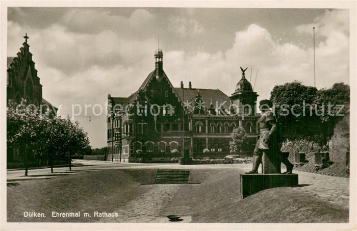 Duelken Ehrenmal mit Rathaus