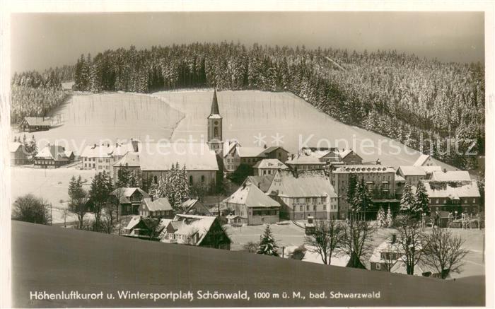 Schoenwald Schwarzwald Ortsansicht mit Kirche Hoehenluftkurort im Winter
