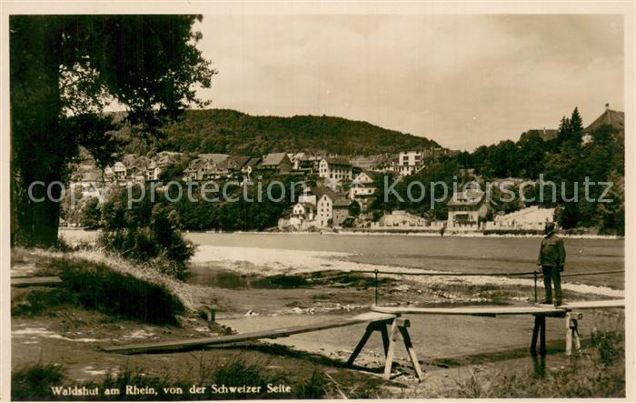 Waldshut-Tiengen Partie am Rhein auf der schweizer Seite