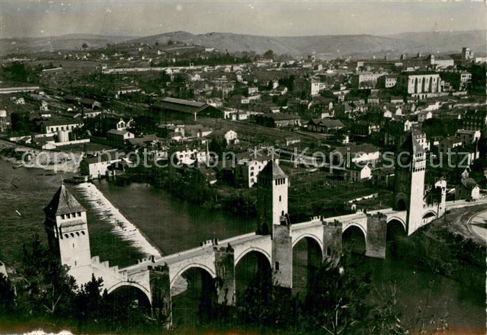 Cahors en Quercy 46 Lot Le Pont Valentré vue prise du Pech d Angély