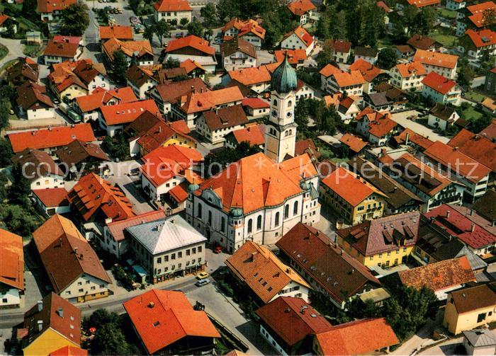 Nesselwang Zentrum mit Pfarrkirche St. Andreas