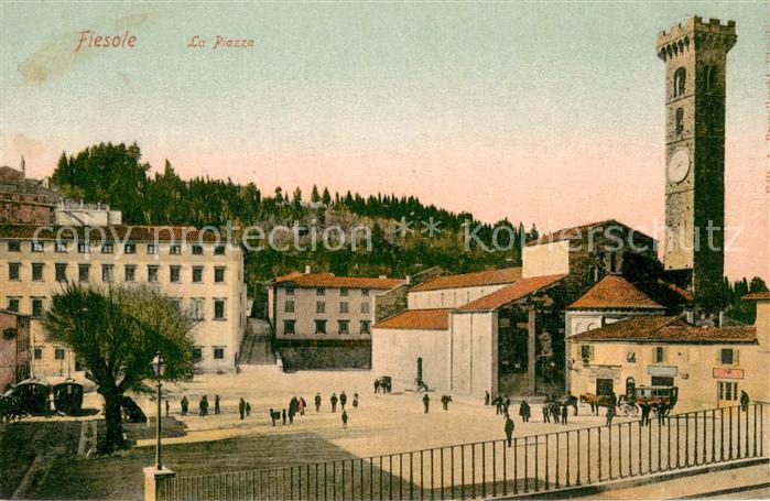 Fiesole IT La Piazza m. Kutsche
