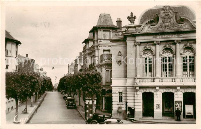 Chatelguyon Le Theatre et l Avenue Baradue