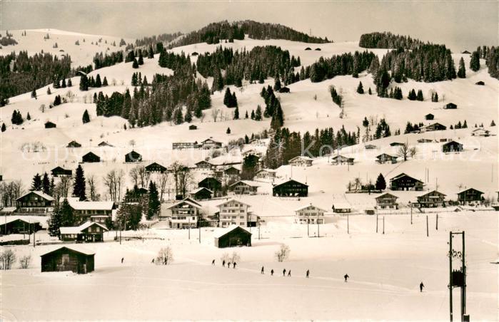 Schoenried Saanenmoeser BE Gesamtansicht Winter Schnee