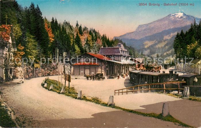 Bruenig BE Bahnhof m. Zug u. Kutsche