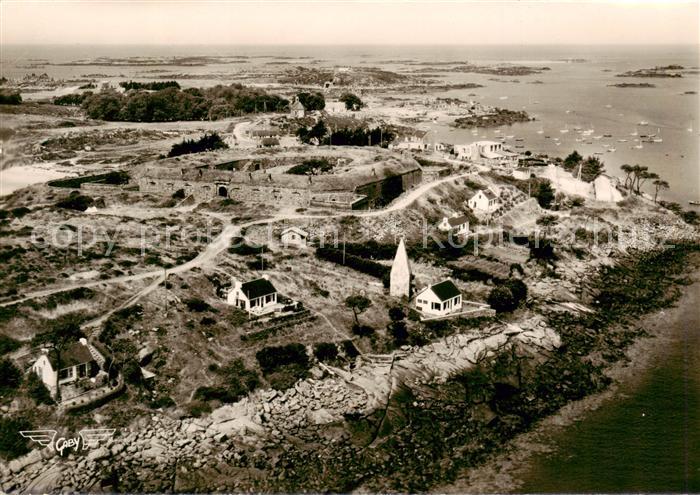 Iles Chausey 50 Manche Le fort et le pain du sucre vue aérienne