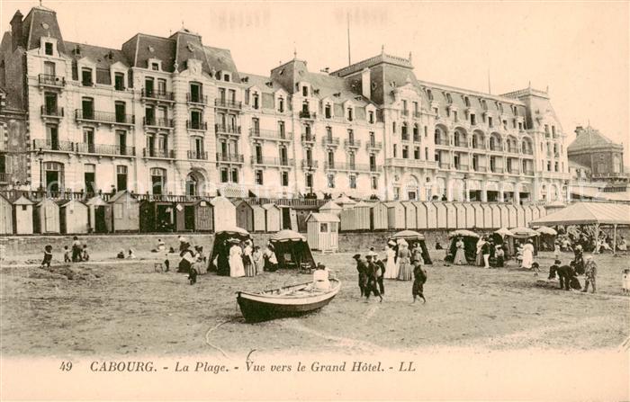 Cabourg 14 Calvados La plage vue vers le Grand Hôtel