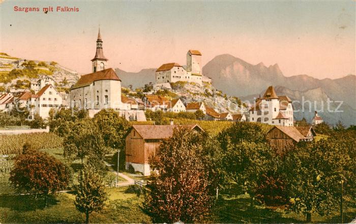 Sargans SG Ortsansicht mit Kirche und Schloss Blick gegen Falknis
